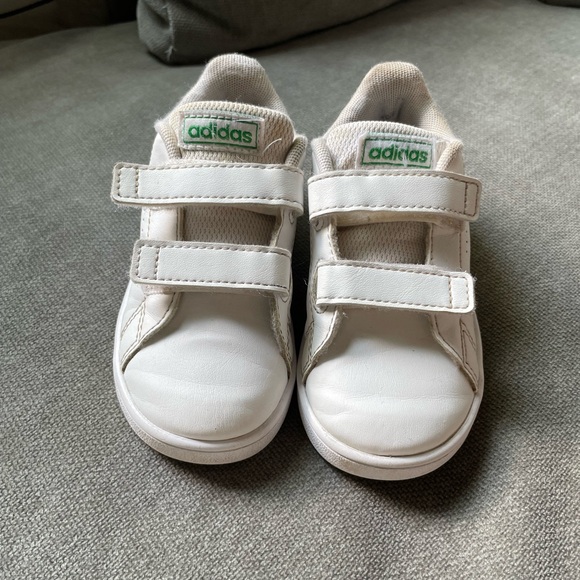 Adidas Kids Velcro Stan Smith White and Green Sneakers - Picture 1 of 6